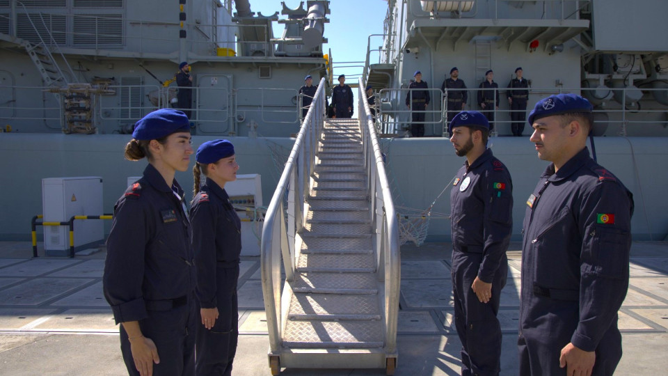 NRP Bartolomeu Dias regressa após operação Ákila. Veja as imagens