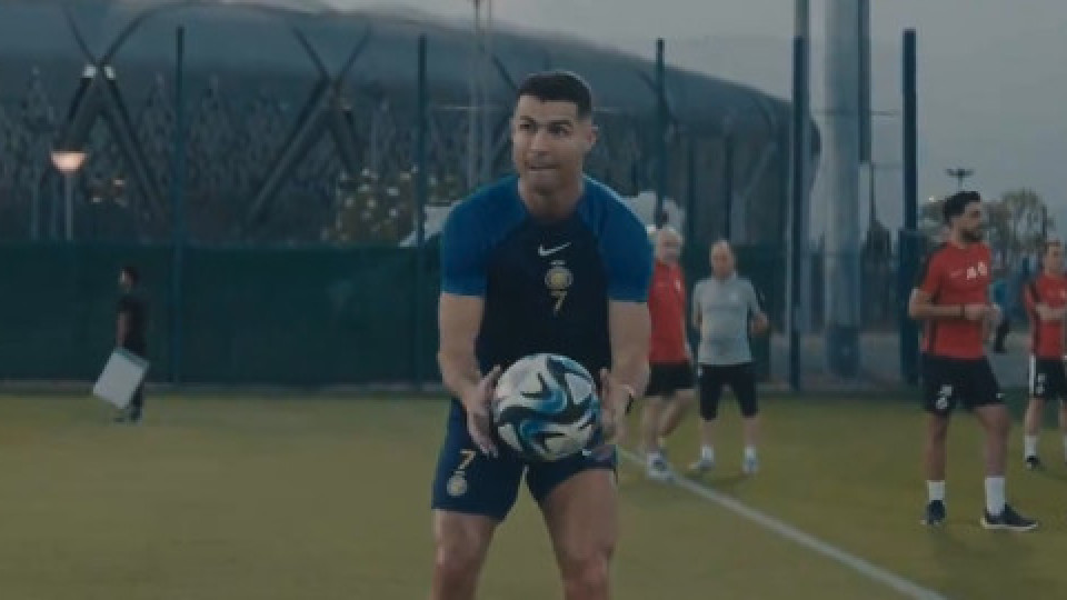 "Tack, tack". Cristiano Ronaldo ensina novo truque ao plantel do Al Nassr