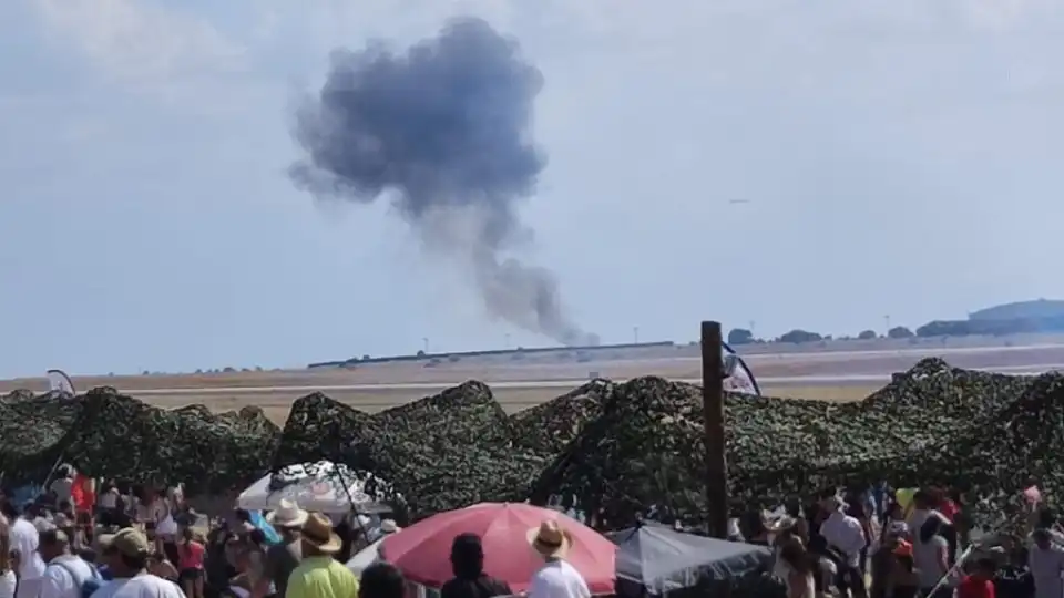 Um morto e um ferido após colisão de aeronaves no Beja Air Show