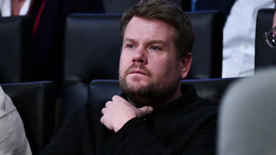 James Corden protesta no Aeroporto de Lisboa após "voo caótico"