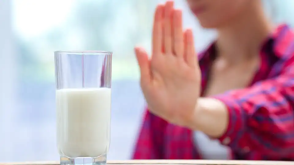 Será que o leite pode causar refluxo? Eis a resposta