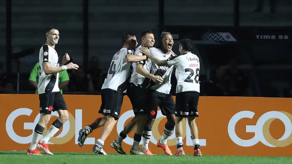 Vasco da Gama goleia no primeiro jogo pós-Álvaro Pacheco