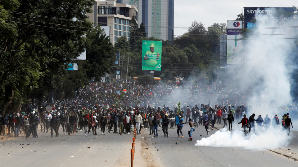 Polícia queniana abre fogo contra manifestantes. Há vários mortos