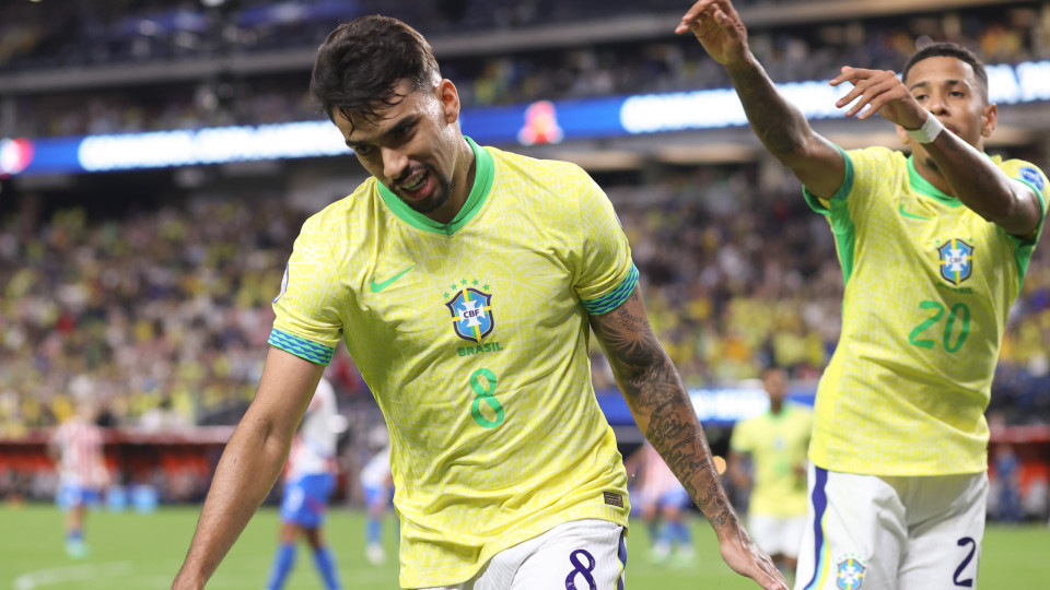 Brasil bate Paraguai e está praticamente nos quartos da Copa América