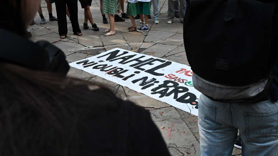 Jovens em França pedem justiça um ano após Nahel ser morto pela polícia