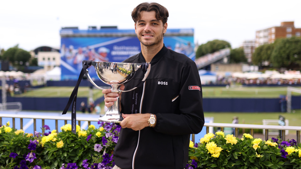 Taylor Fritz conquista torneio de Eastbourne pela terceira vez