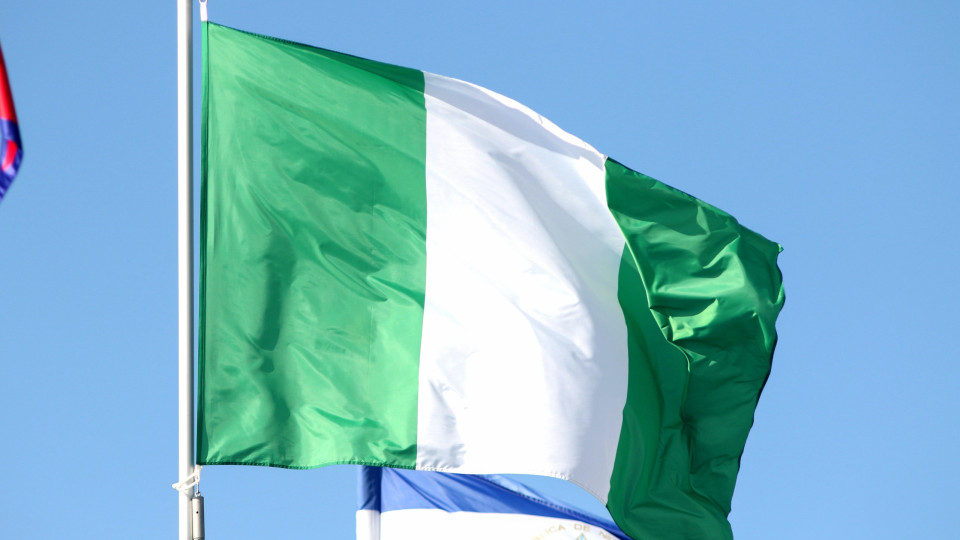 Sobe para 32 o número de mortos nos ataques suicidas de sábado na Nigéria