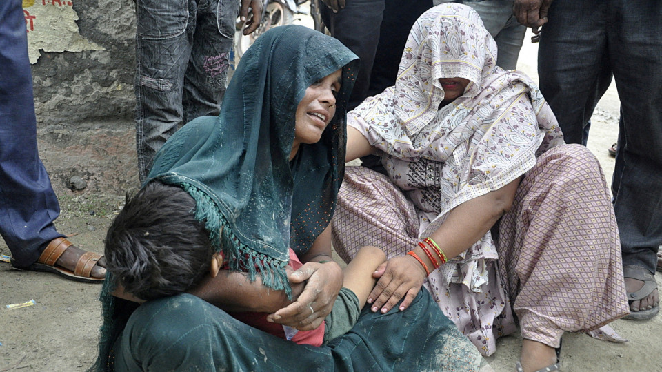 Mais de 100 mortos em debandada na Índia, mas não é a primeira