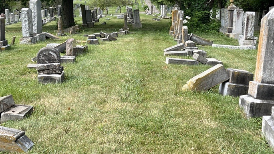 FBI investiga vandalismo em dois cemitérios judaicos em Cincinnati