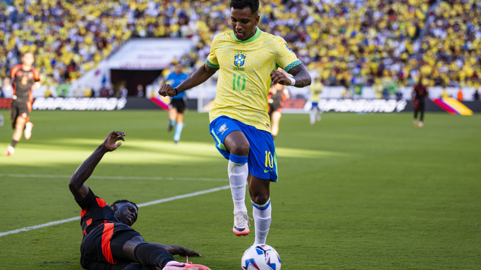 Brasil empata e conquista última vaga nos 'quartos' da Copa América
