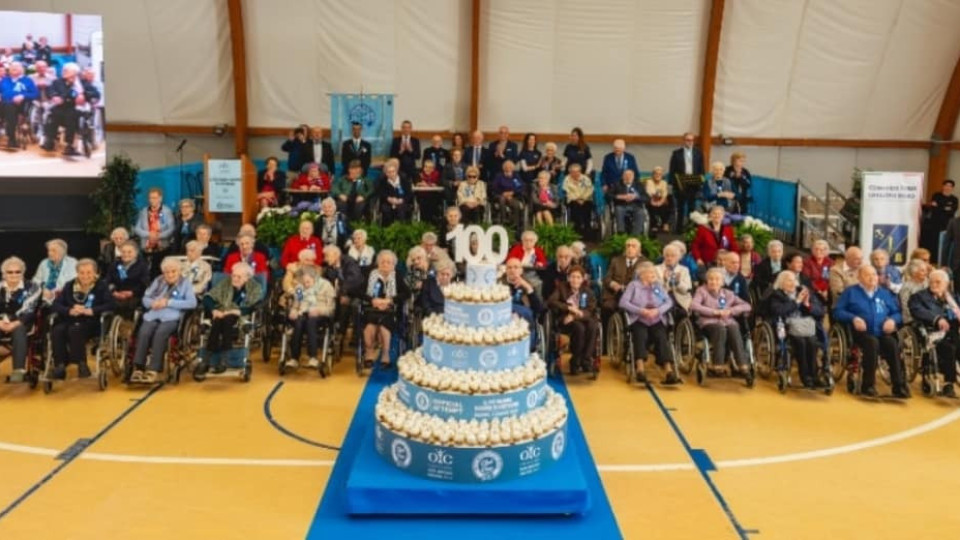 Grupo de 70 centenários reúne-se em Itália consegue recorde do Guinness 