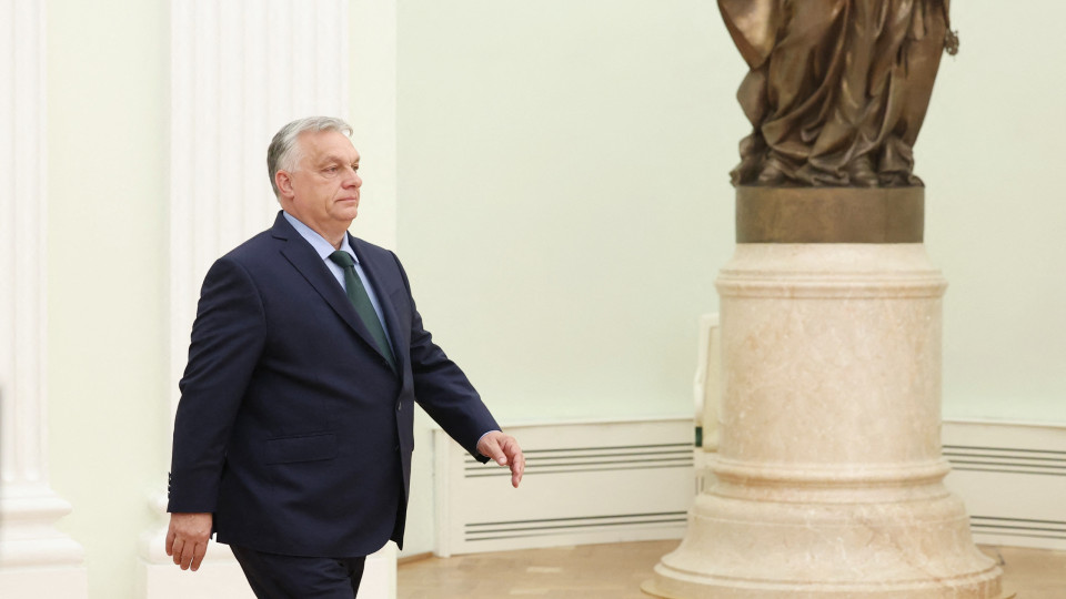 Viktor Orbán promete à Roménia pressão para entrada no espaço Schengen