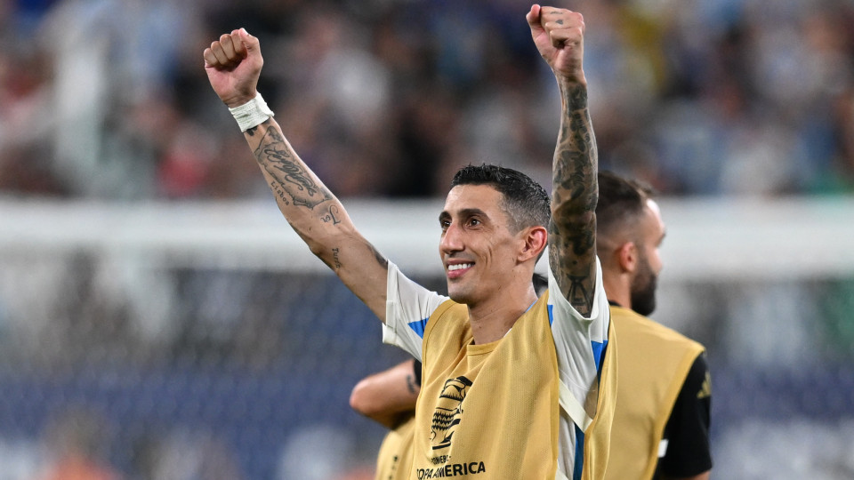 Di María em lágrimas ao falar da Argentina: "O Leo disse-me..."