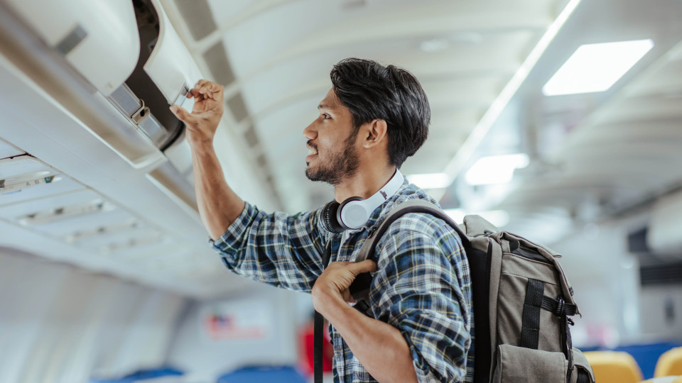 O que não deve levar na mala de cabine quando viaja de avião