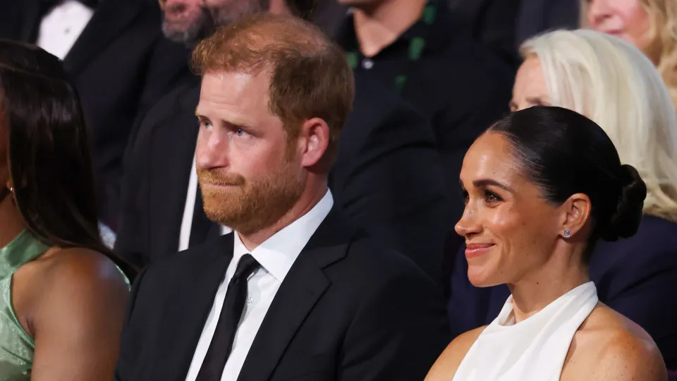 A reação de Harry às críticas após Meghan Markle gravar vídeo em Paris
