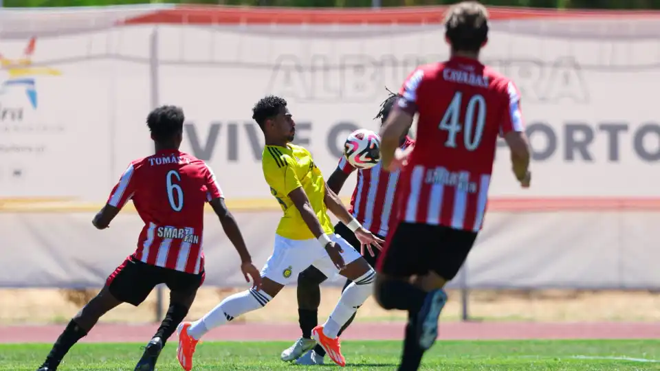 Al Nassr arranca estágio em Portugal com empate frente... ao Louletano