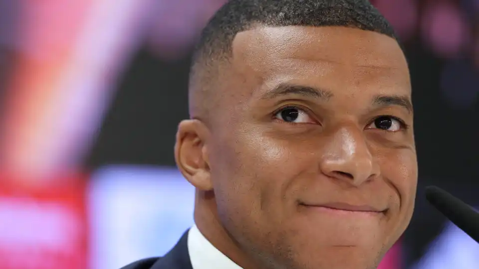 Oficial: Kylian Mbappé é formalmente dono de um clube francês