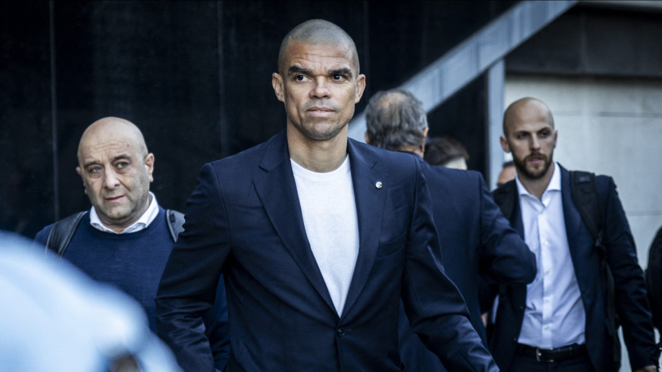 Pepe estava a negociar com clube saudita... mas pondera retirar-se