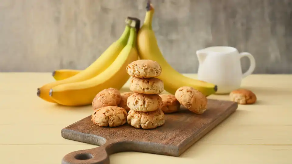 Bolachas de banana que todos lá em casa vão gostar