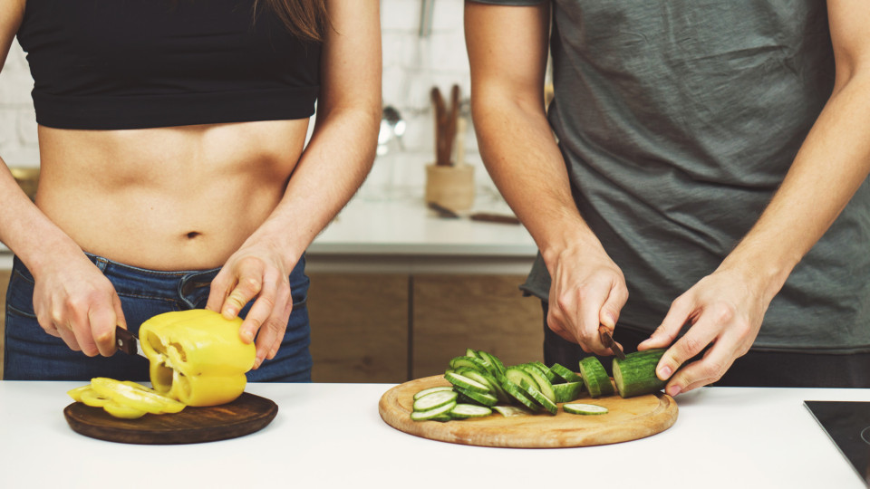 Fazer a dieta da moda pode ser menos saudável do que muitos pensam