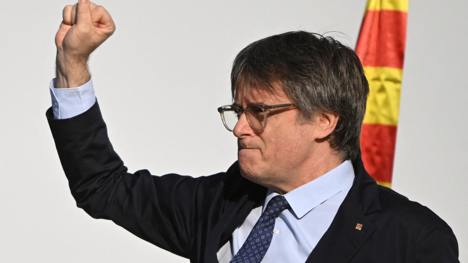 Após fugir de Espanha, Puigdemont garante: "Há um objetivo: a liberdade"