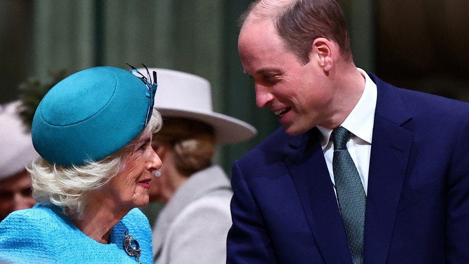 Príncipe William "nem podia" com a madrasta Camilla, mas tudo mudou