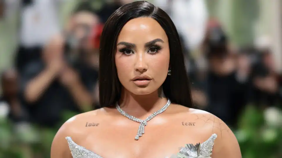 Demi Lovato não vai deixar filhos serem artistas antes de terem 18 anos