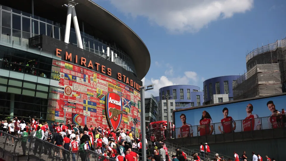 Estes 9 craques envergaram a camisola 7 ao serviço do Arsenal