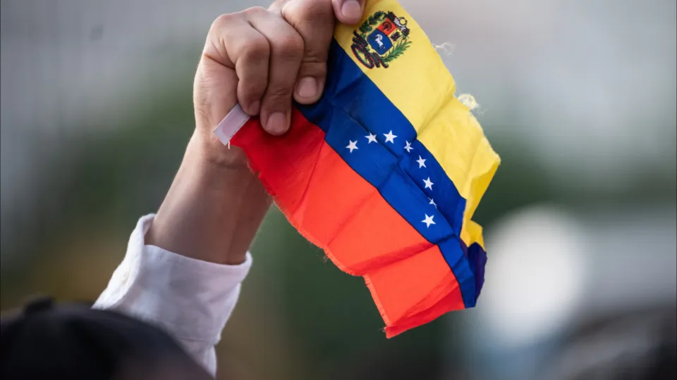 Venezuela anuncia ter destruído dois acampamentos de narcoterroristas colombianos