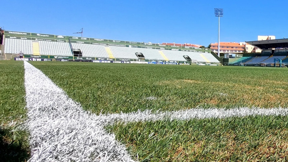 Liga toma medida drástica e interdita relvado da polémica em Tondela