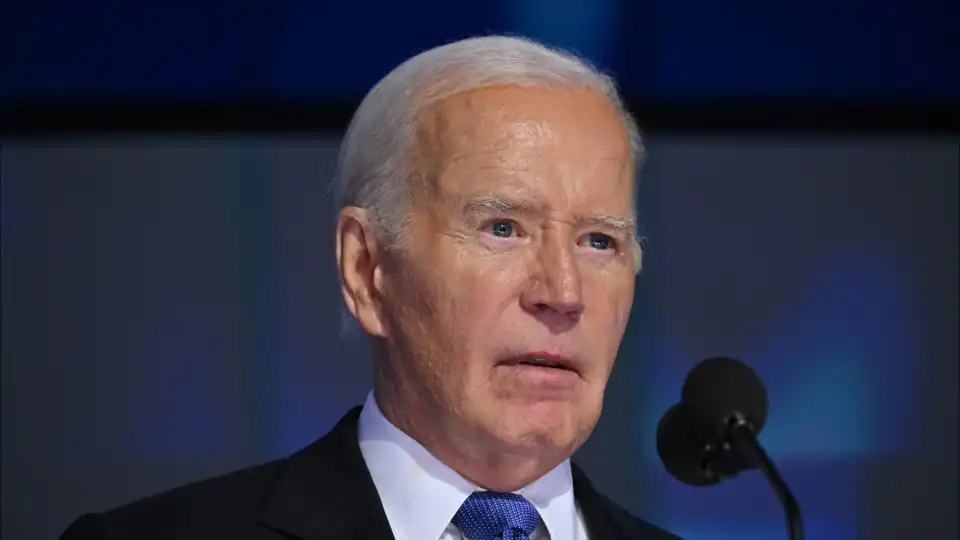 Biden rebate Trump afirmando que sempre condenou a violência política