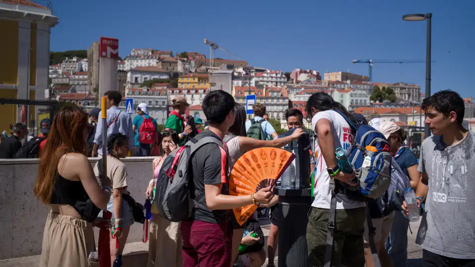 Lisboa aproxima-se de Barcelona na pressão turística e habitacional