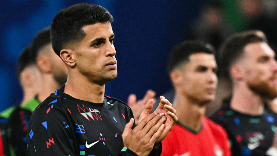 Manchester City tenta 'livrar-se' de João Cancelo: "Seria golpe de génio"