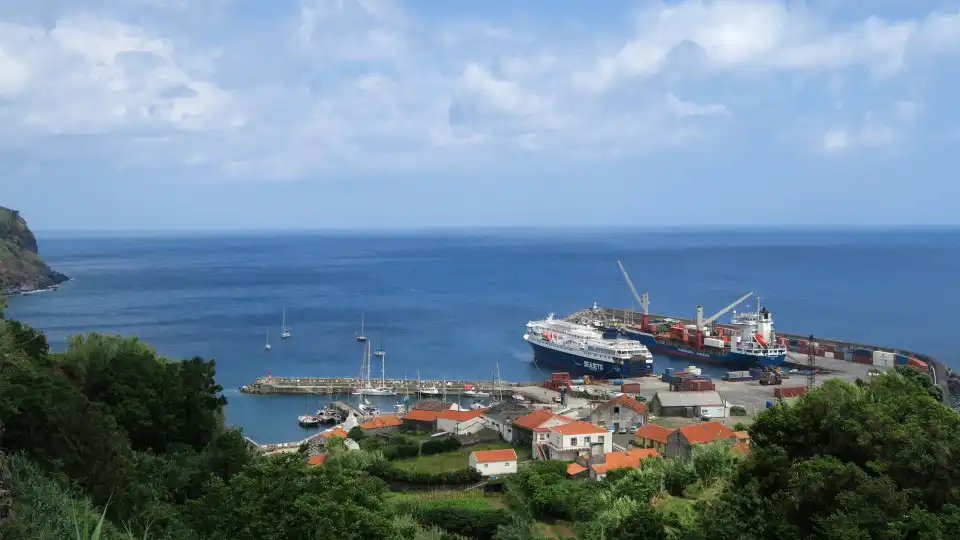 Açores. Governo compensa pescadores devido à criação de áreas protegidas