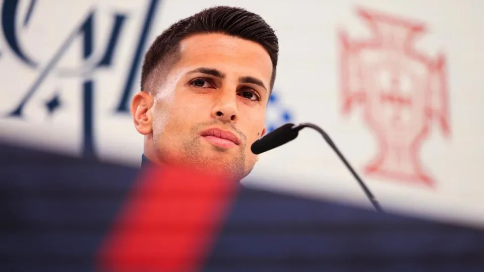 João Cancelo: "Futebol na Arábia é menos intenso? Isso é um mito"