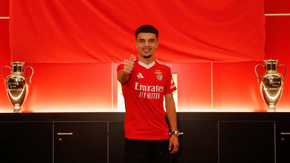 Oficial: Zeki Amdouni chega ao Benfica por empréstimo