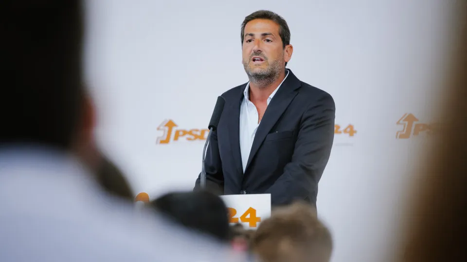 Afirmações de Passos fazem mal ao PSD? “Nem bem nem mal”, diz Hugo Soares Afirmações de Passos fazem mal ao PSD? “Nem bem nem mal”, diz Hugo Soares