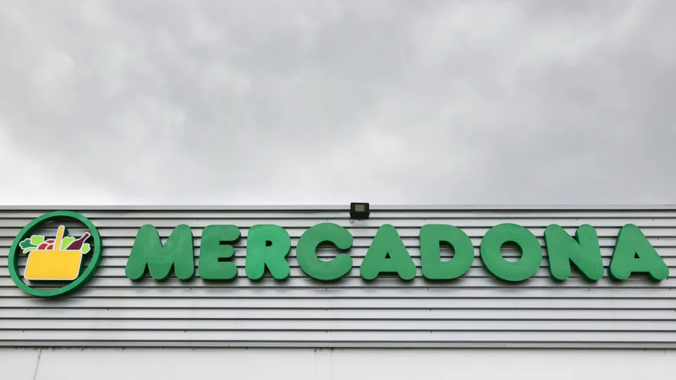 Mercadona despediu funcionário por comer croquete... que ia para o lixo