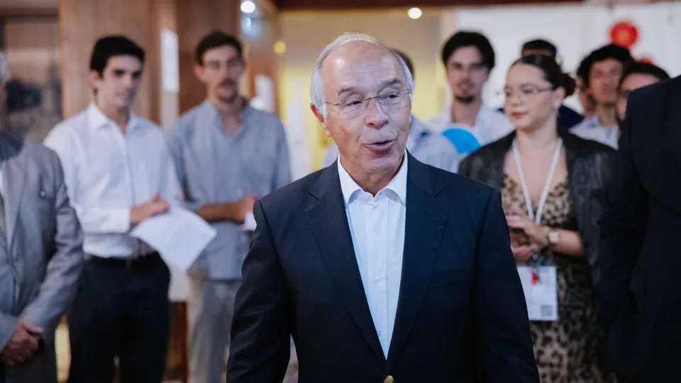 Ventura? "Quando um político fala com pouca preparação diz disparates"