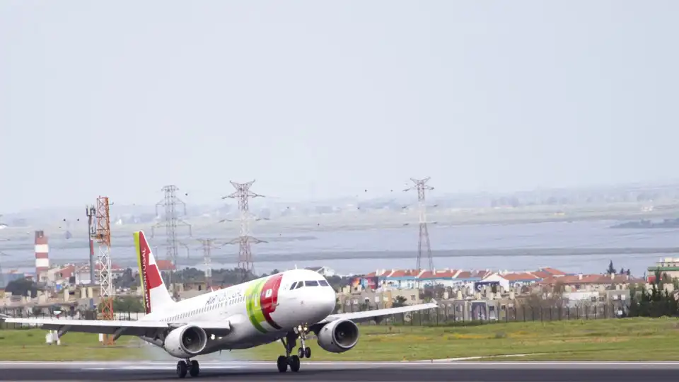 TAP permite mudar voos do Porto para Lisboa sem custo para passageiros