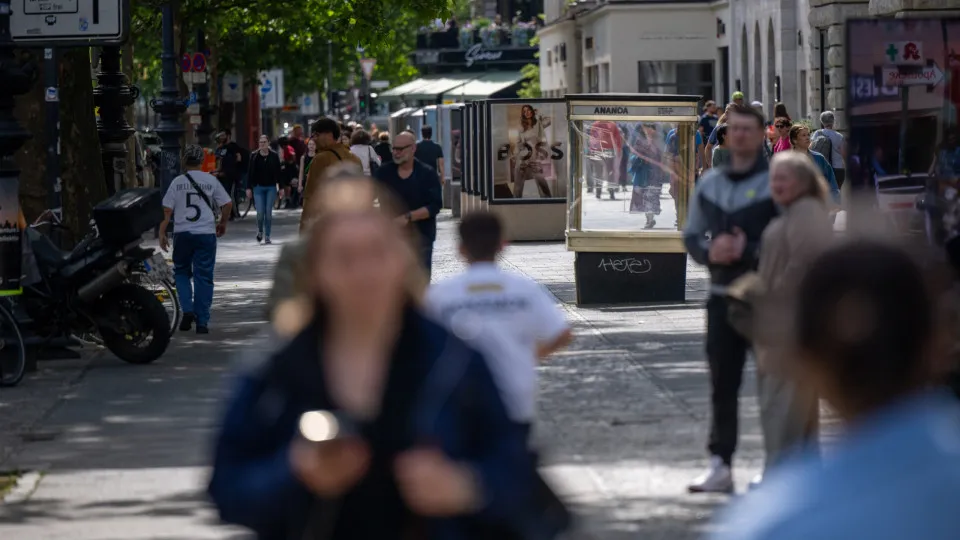 Alemanha quer contratar jovens espanhóis (e oferece 2.500€ sem formação)