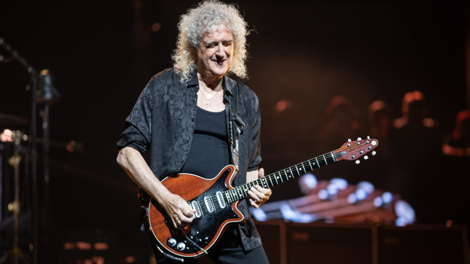 Guitarrista dos Queen revela que sofreu AVC e ficou com braço paralisado