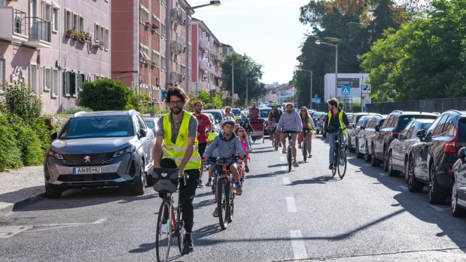 Ir para a escola de bicicleta? As escolas com 'comboios' e como aderir