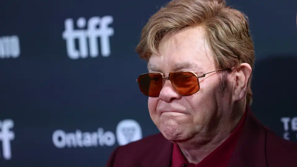 "Não sei quanto tempo me resta". Elton John admite medo da morte