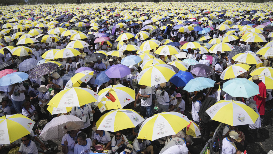 Timor. Milhares de fiéis concentram-se para missa celebrada por Francisco