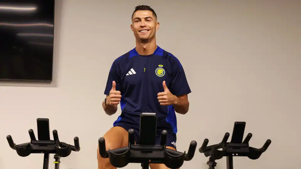 Ronaldo com novo carro? Al Nassr assina parceria com marca automóvel