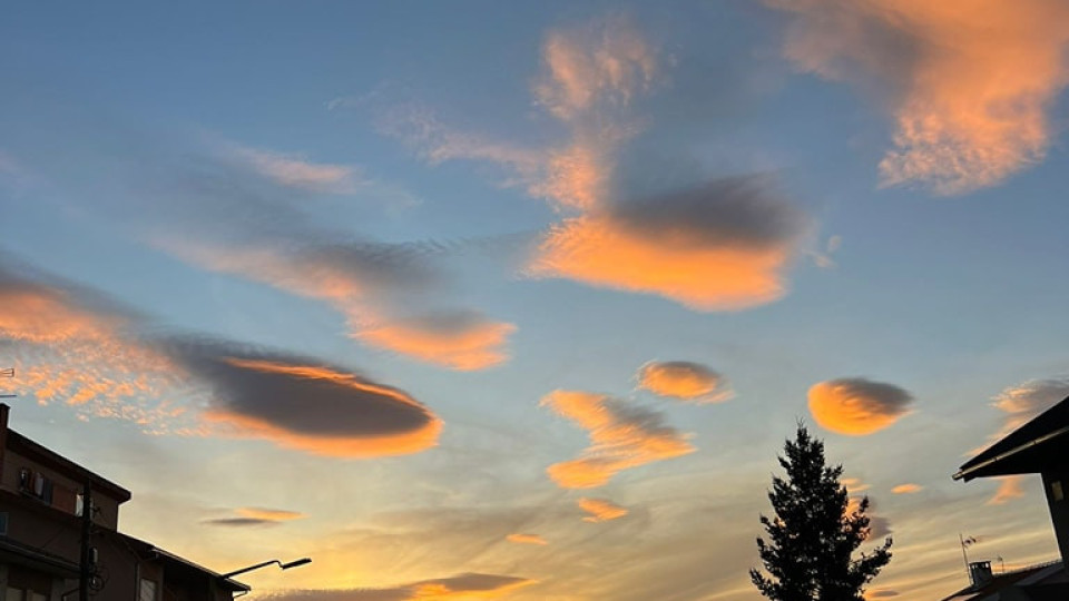 Vento trouxe nuvens lenticulares a vários pontos do país (e há imagens)