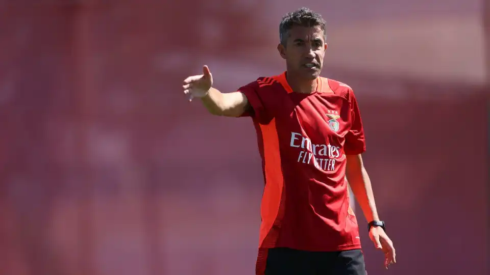 Benfica goleia 1.º Dezembro em jogo treino à porta fechada