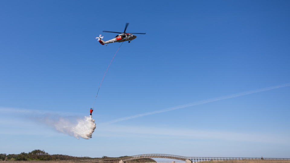 Força Aérea adquire três novos helicópteros de combate a incêndios