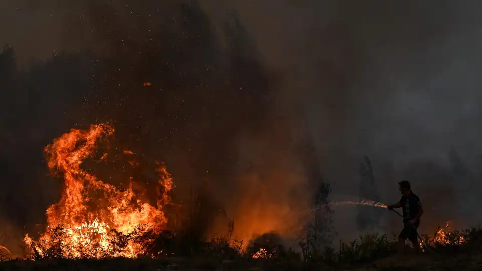 Fogo de Arouca está controlado e entrou em fase de resolução